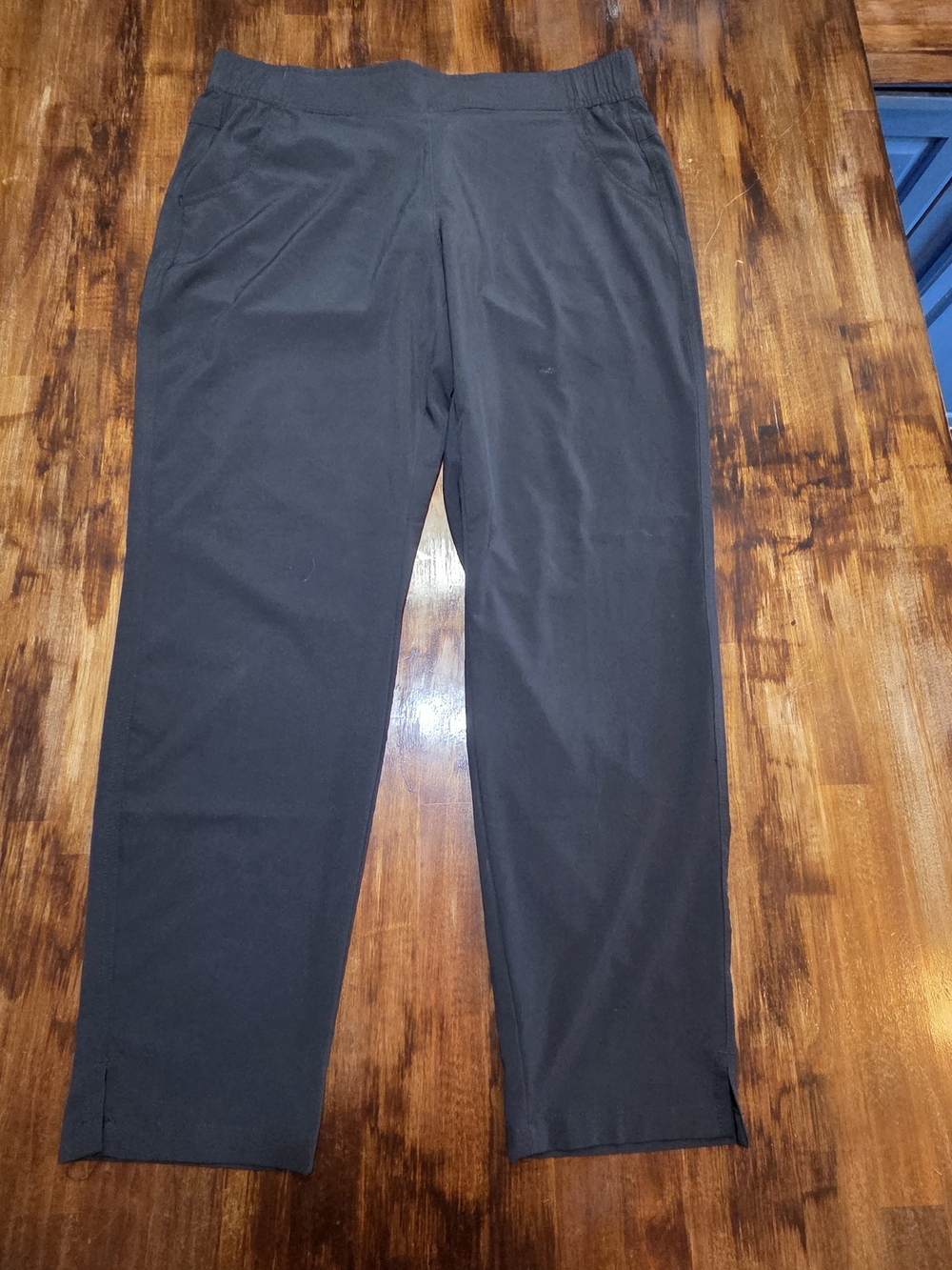 Eddie Bauer Women's Straight Leg Pants Black Medium
